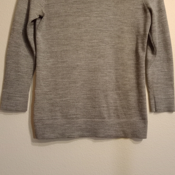 Loft gray button up back sweater size XS - Picture 3 of 9